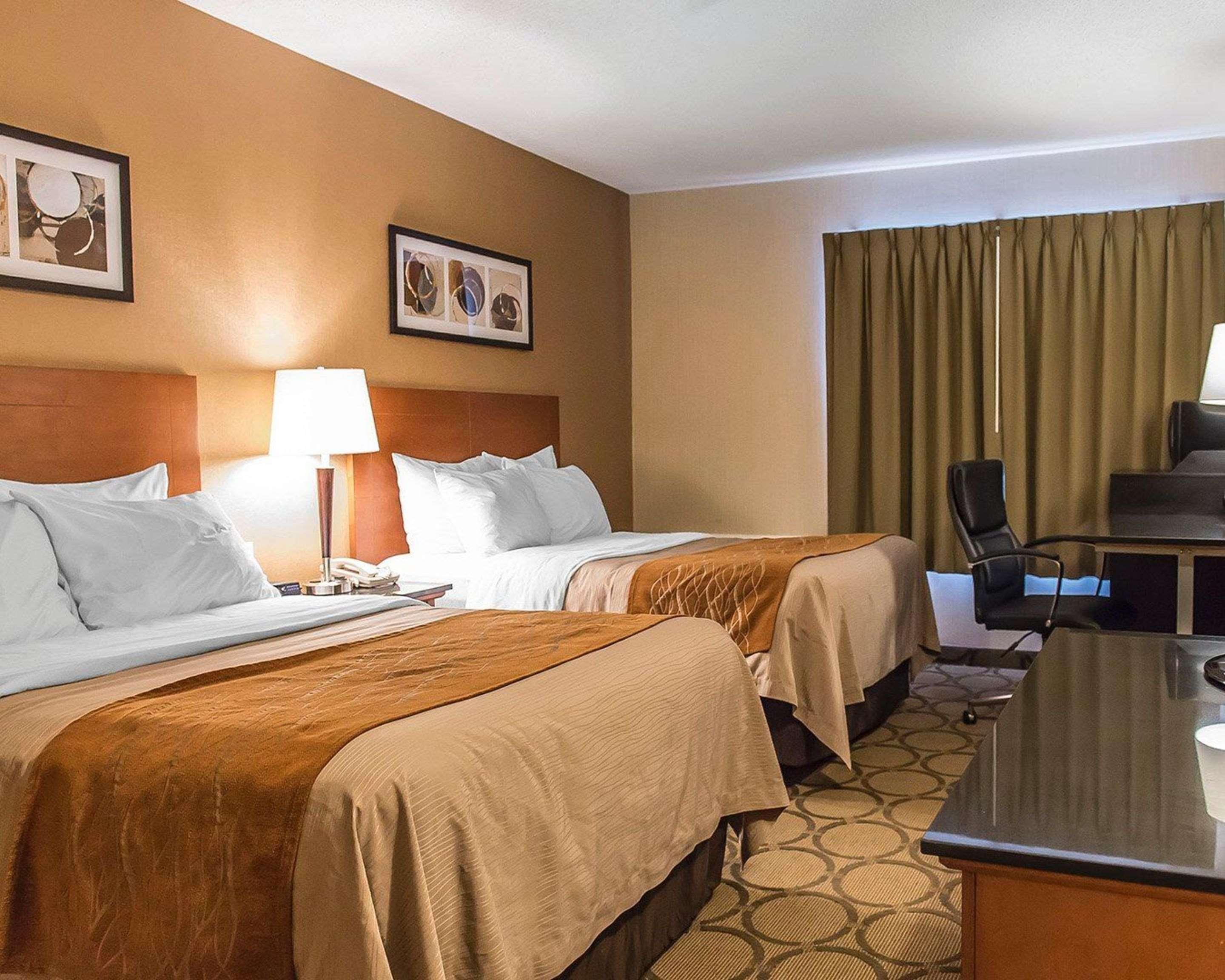 Comfort Inn Hwy 401 Kingston Exteriér fotografie