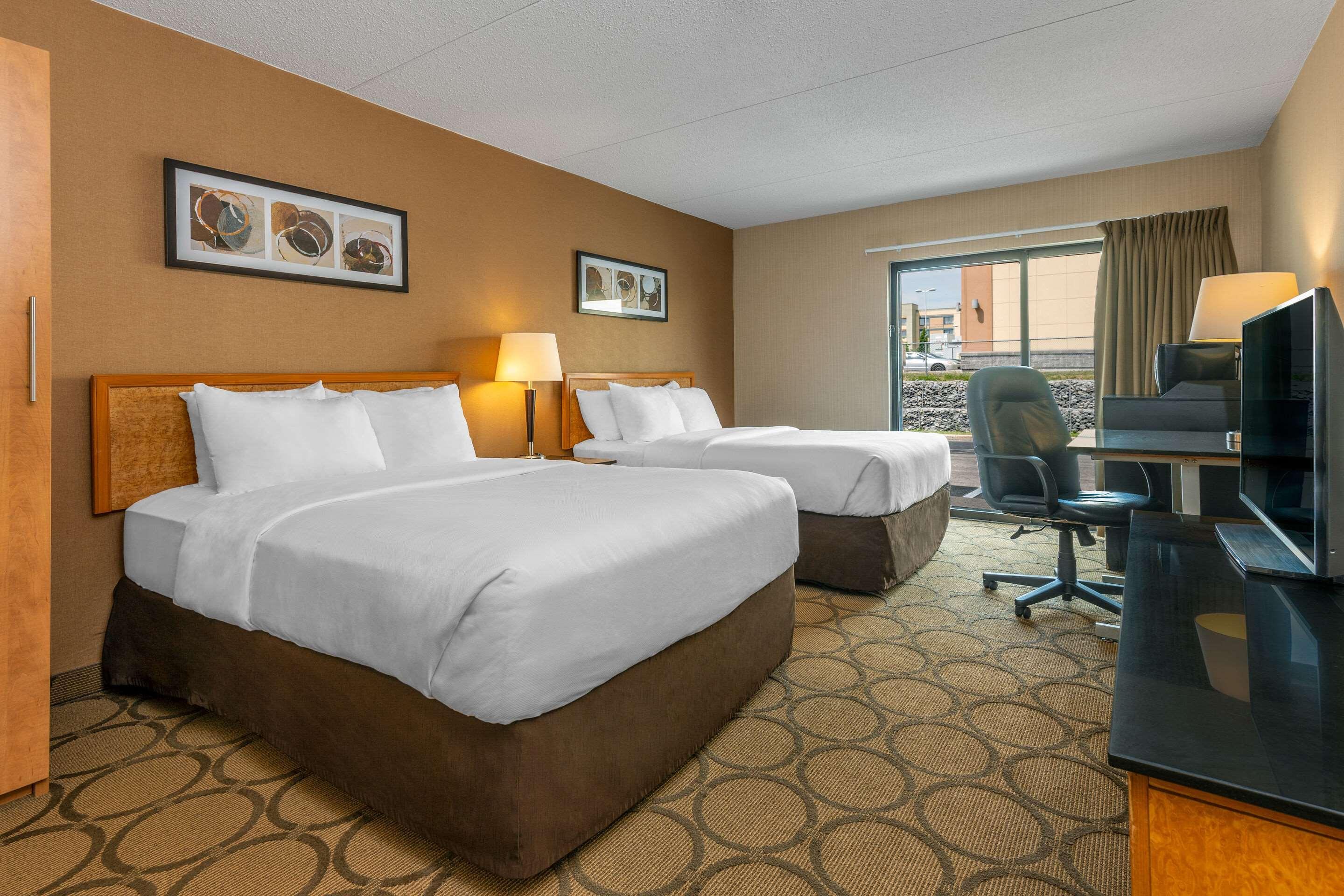 Comfort Inn Hwy 401 Kingston Exteriér fotografie