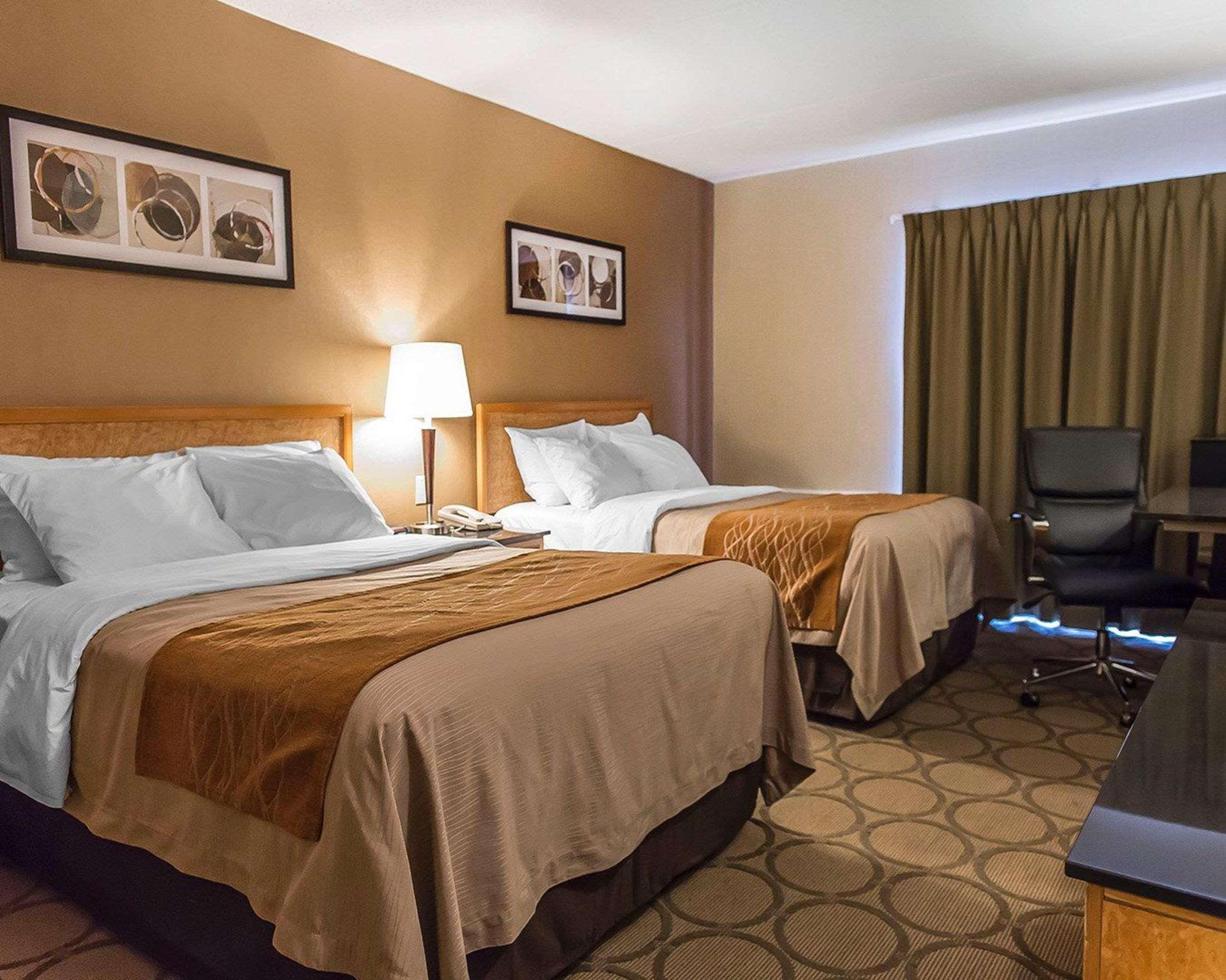 Comfort Inn Hwy 401 Kingston Exteriér fotografie
