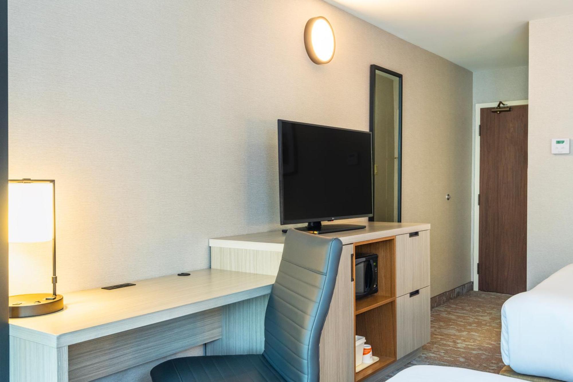Comfort Inn Hwy 401 Kingston Exteriér fotografie