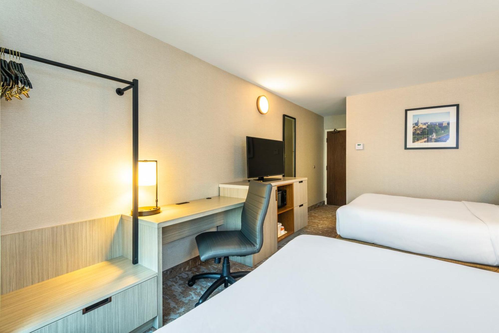 Comfort Inn Hwy 401 Kingston Exteriér fotografie