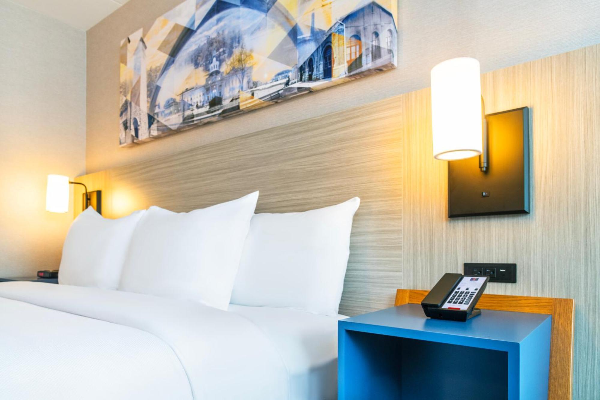 Comfort Inn Hwy 401 Kingston Exteriér fotografie