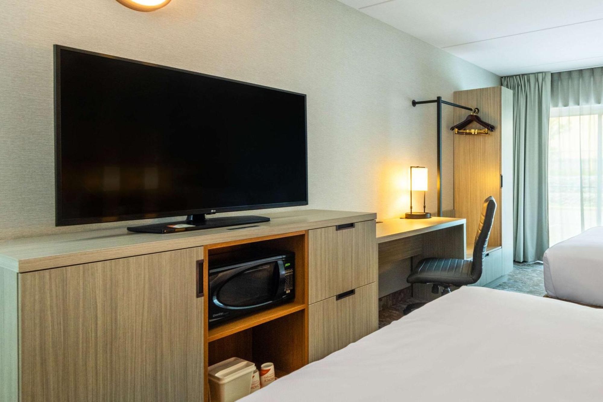 Comfort Inn Hwy 401 Kingston Exteriér fotografie